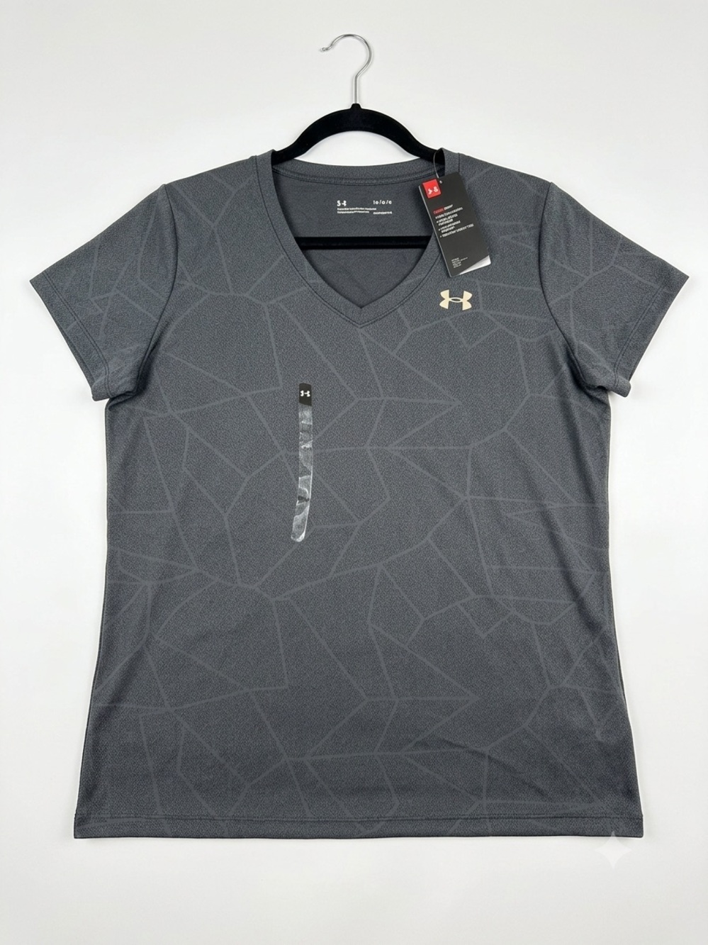 Under Armour Women’s Charcoal Gray V-Neck Short Sleeve Tee